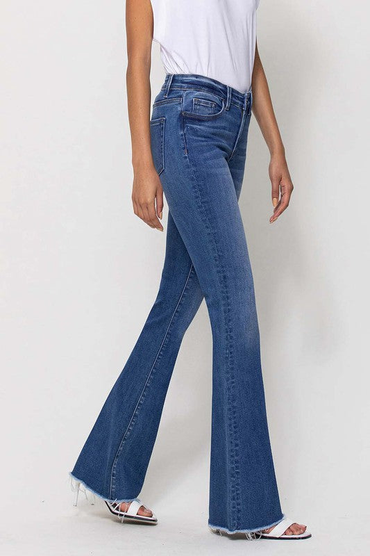 VERVET MID RISE RAW HEM FLARE JEANS SUNNY