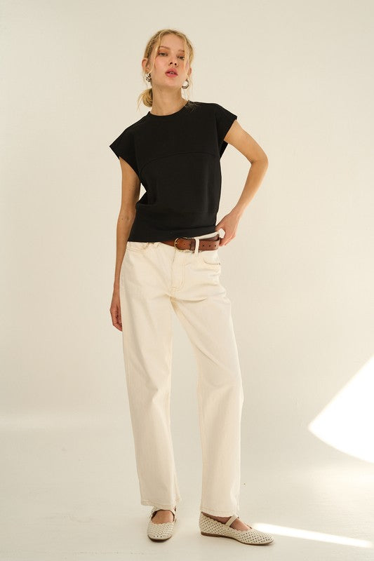 BLACK BACK BUCKLE SLEEVELESS KNIT TOP