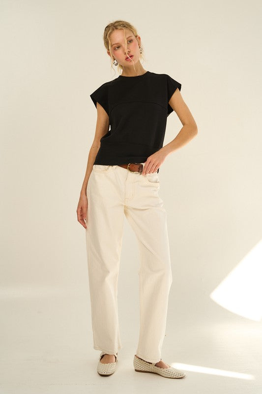 BLACK BACK BUCKLE SLEEVELESS KNIT TOP