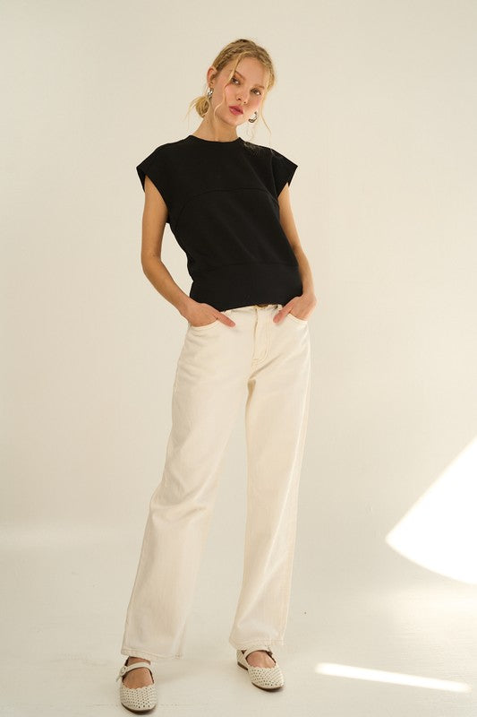 BLACK BACK BUCKLE SLEEVELESS KNIT TOP