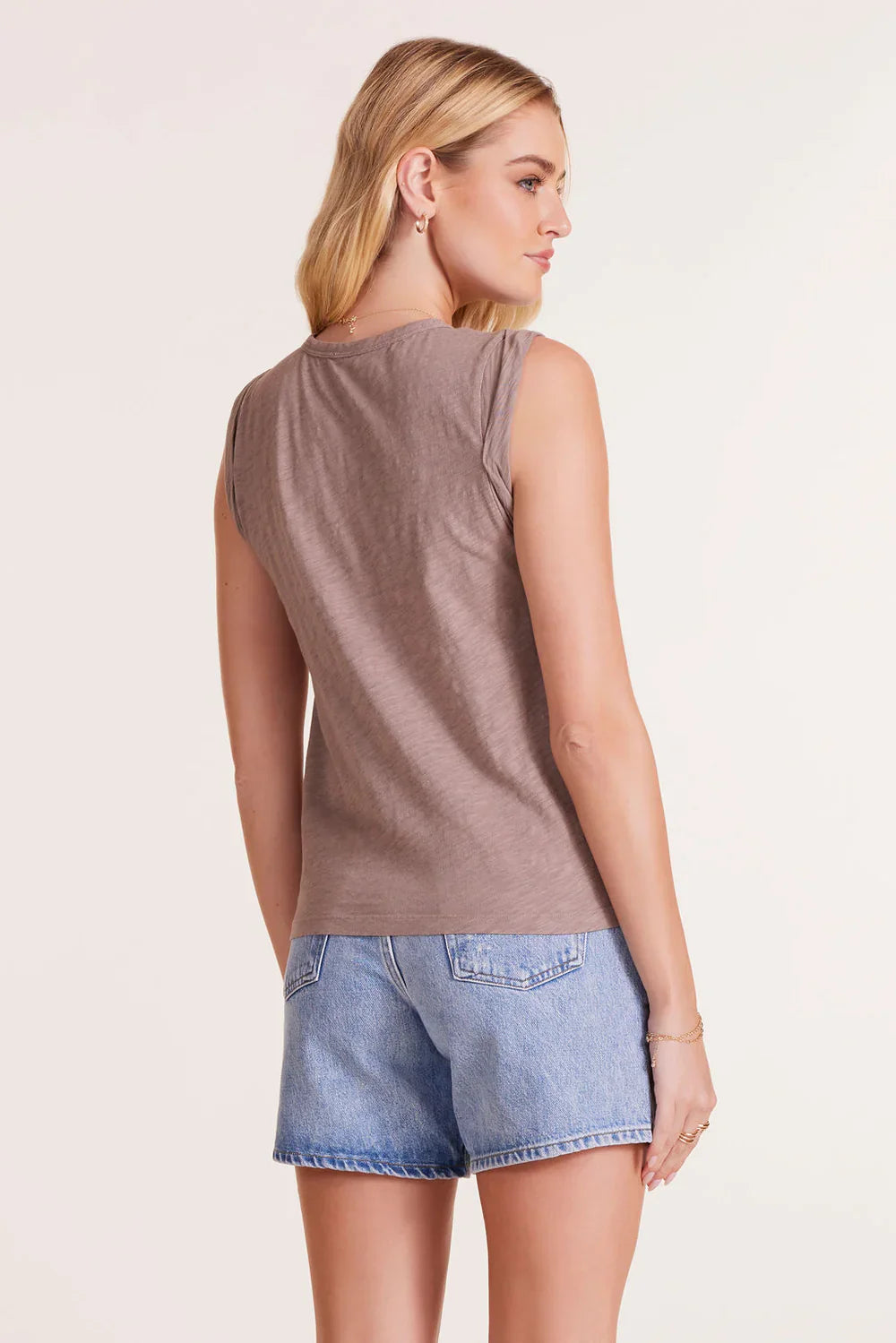 BOBI ROLLED SLEEVE HENLEY MUSHROOM