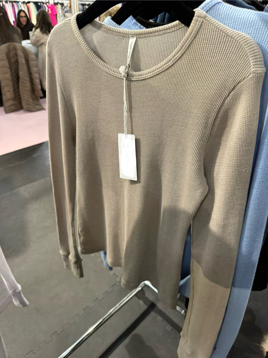 HASHTTAG GARMENT DYED THERMAL LONG SLEEVE TOP MUSHROOM