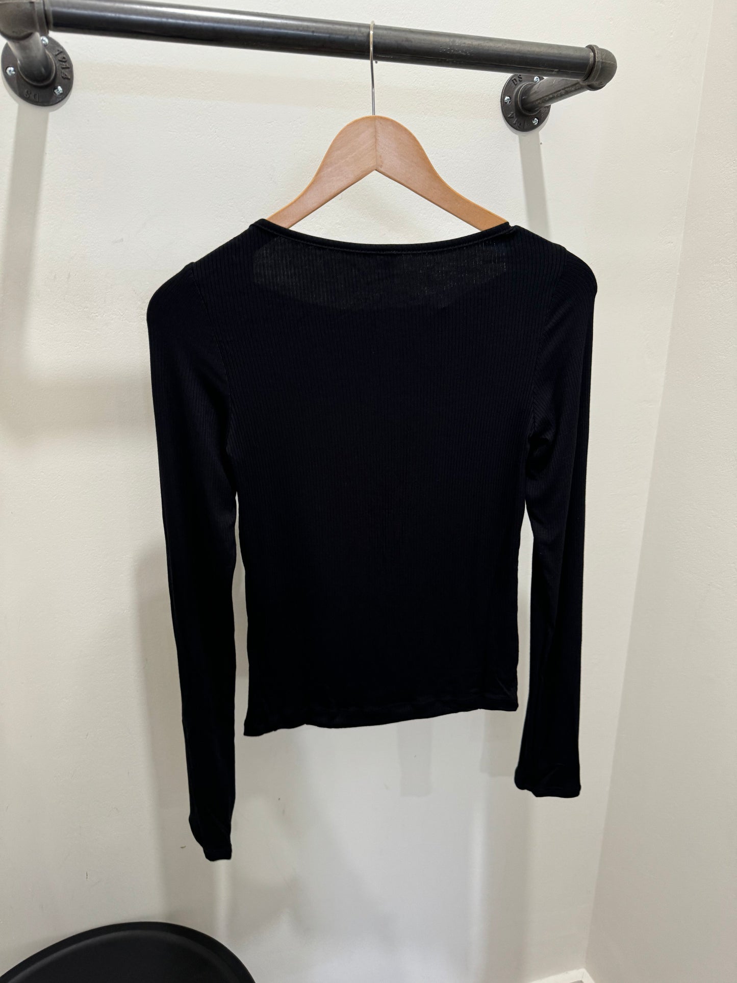 HASHTTAG BLACK RIB BOAT NECK LONG SLEEVE TOP