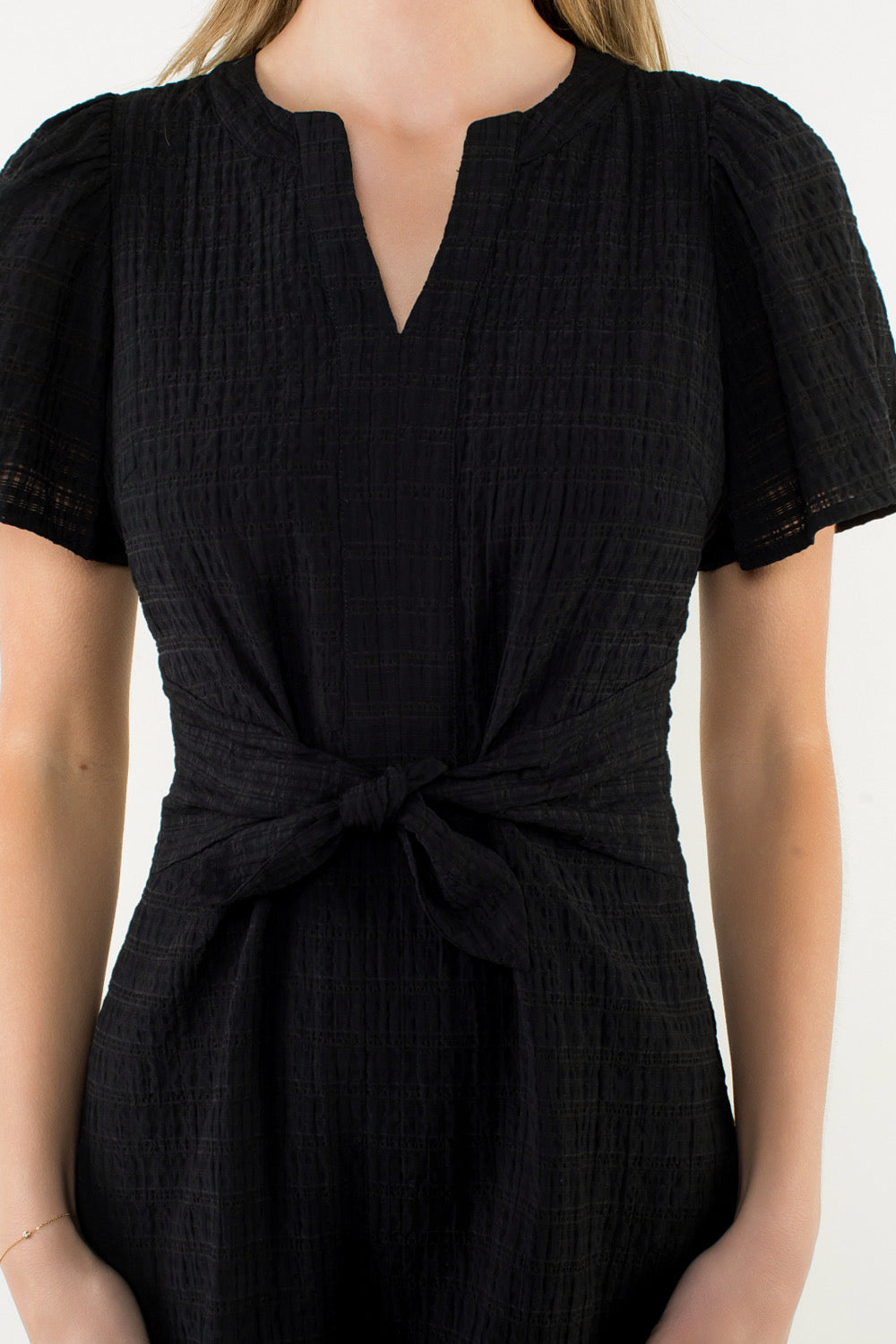 THML ANYA BLACK SHORT SLEEVE TEXTURED DRESS