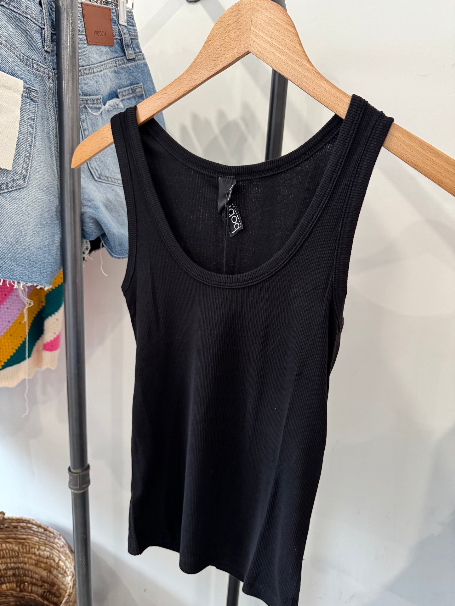BOBI BLACK FITTED CROP SHELL TANK
