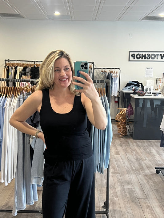 BOBI BLACK FITTED CROP SHELL TANK