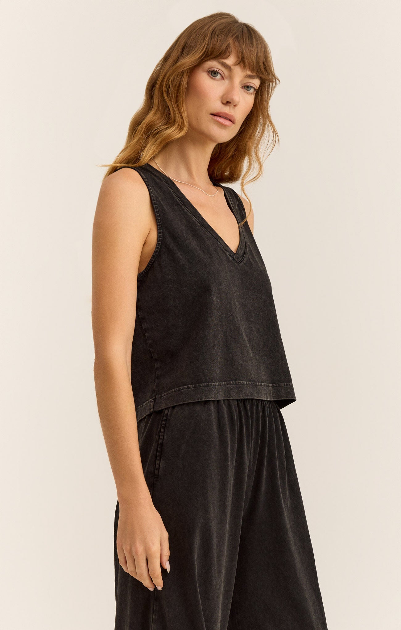 Z SUPPLY SLOANE V-NECK WASHED BLACK