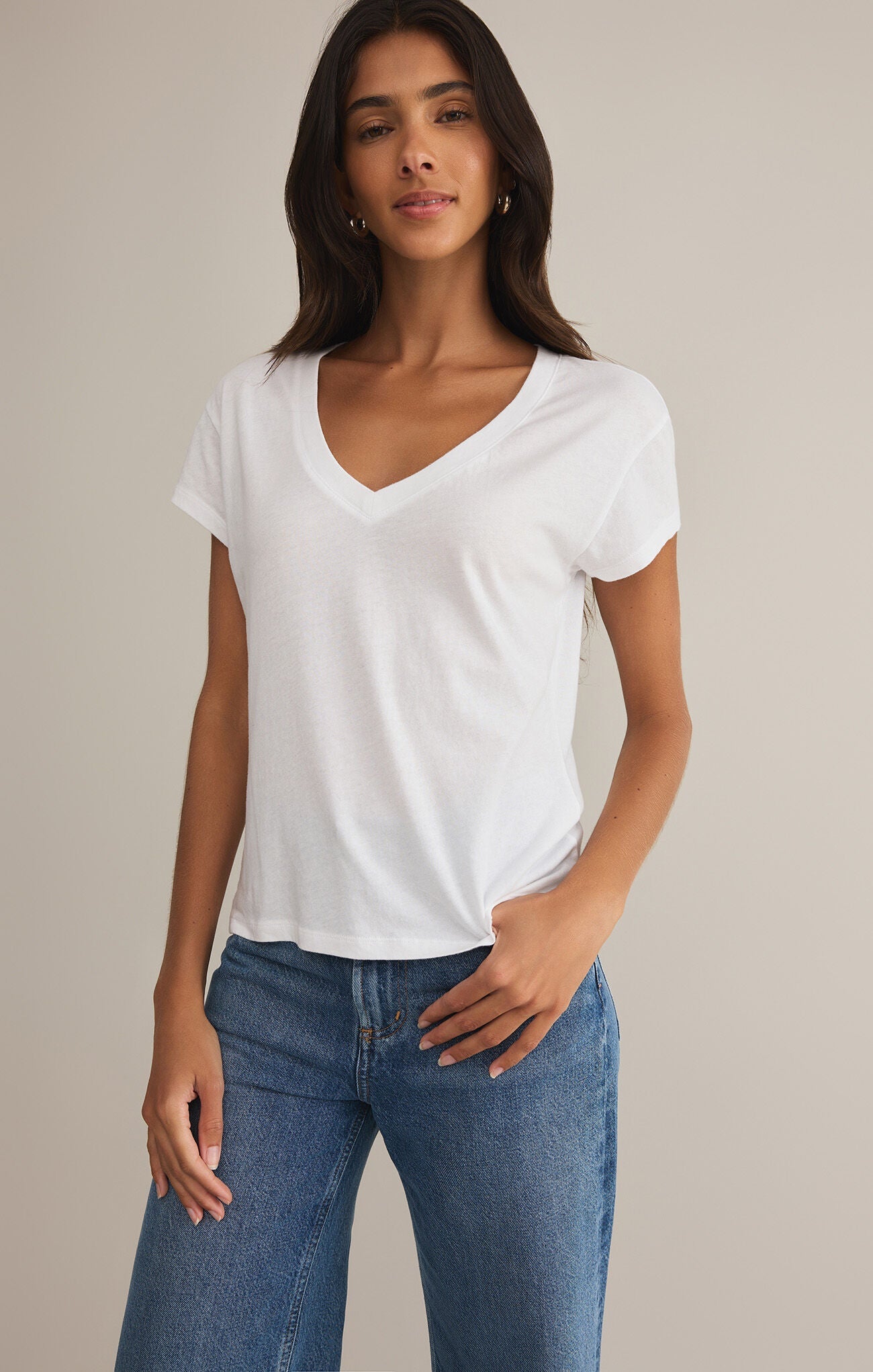 Z SUPPLY MODERN V NECK TEE WHITE