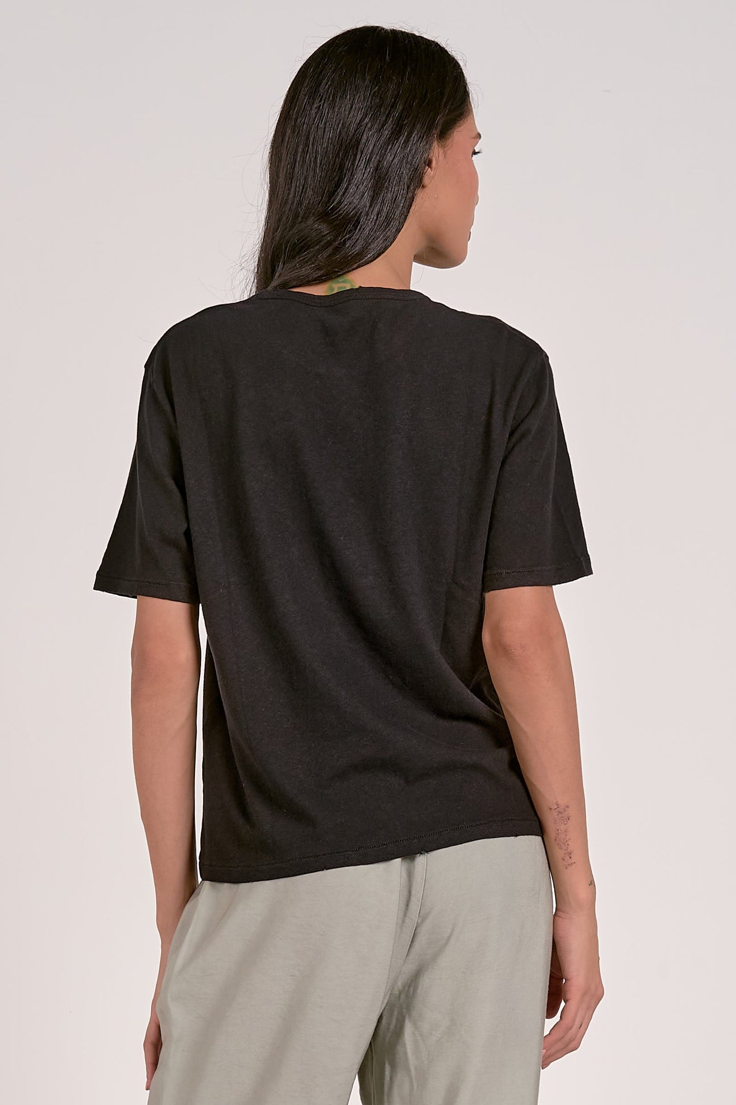 ELAN BLACK LOVE GRAPHIC TEE