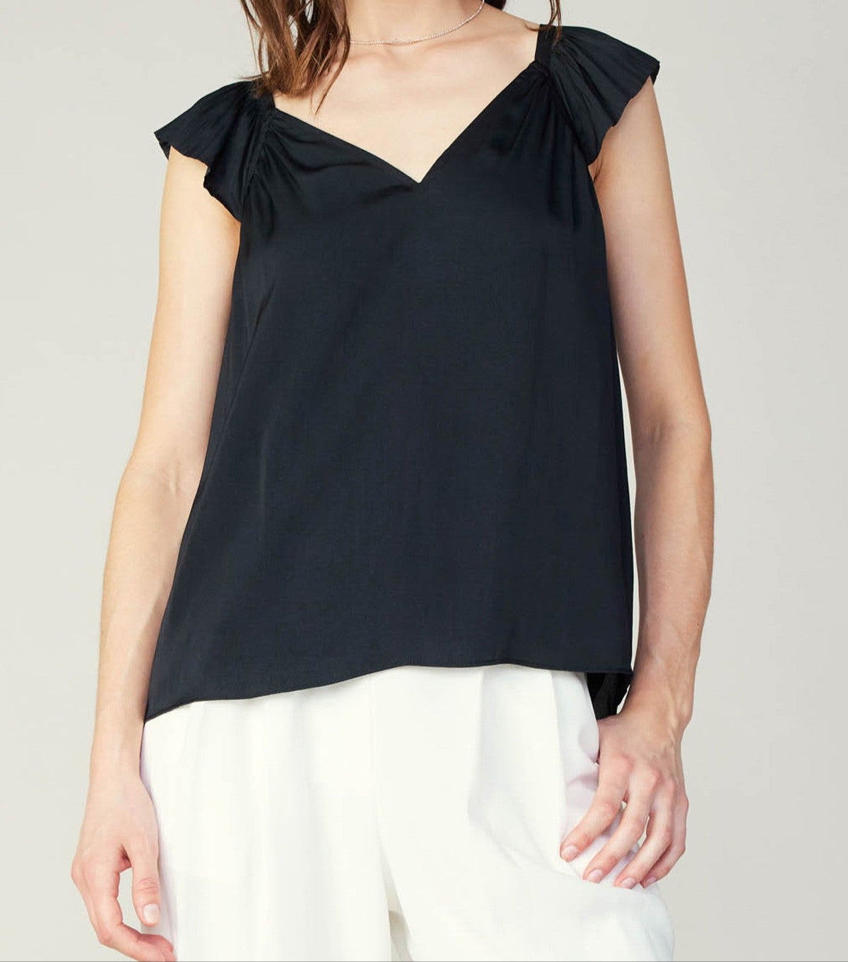 CURRENT AIR BLACK SWEETHEART RUFFLE SLEEVE TOP