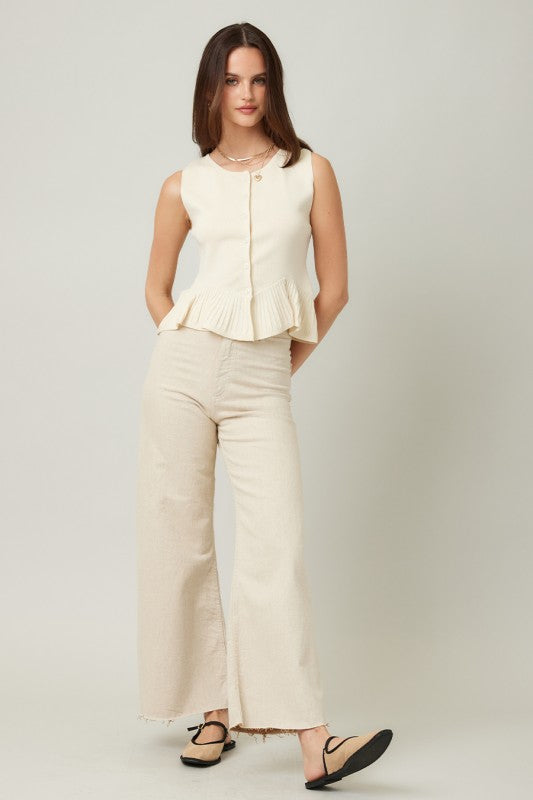 SLEEVELESS CREAM KNIT RUFFLE HEM CARDIGAN