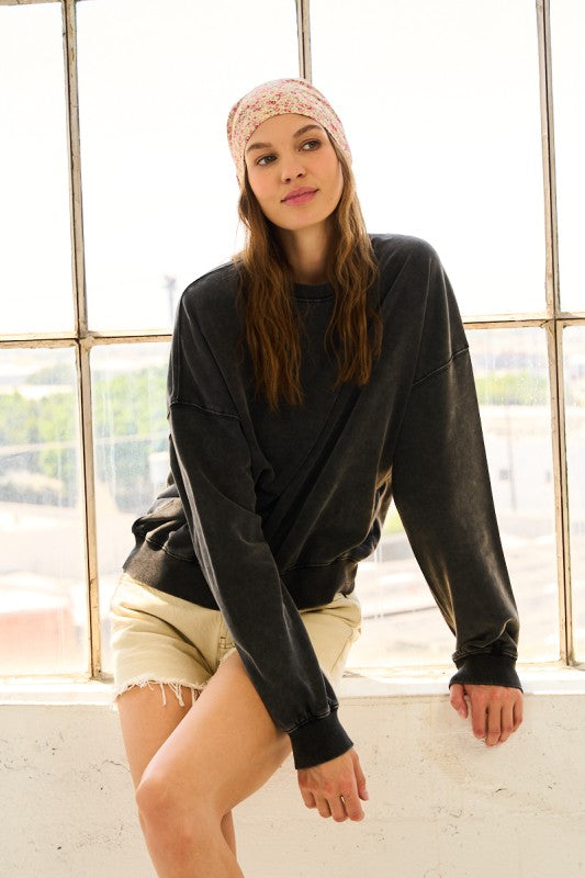 WASHED BLACK BURNOUT SWEATSHIRT
