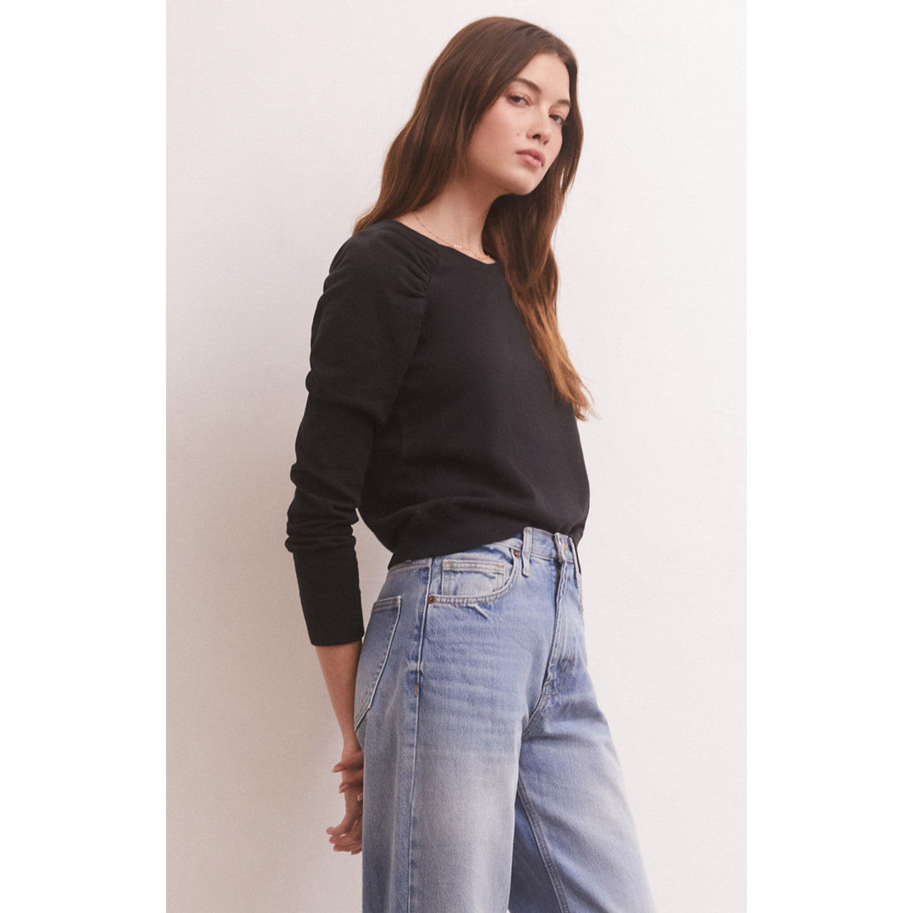 Z SUPPLY AZALEA LONG SLEEVE SWEATSHIRT IN BLACK
