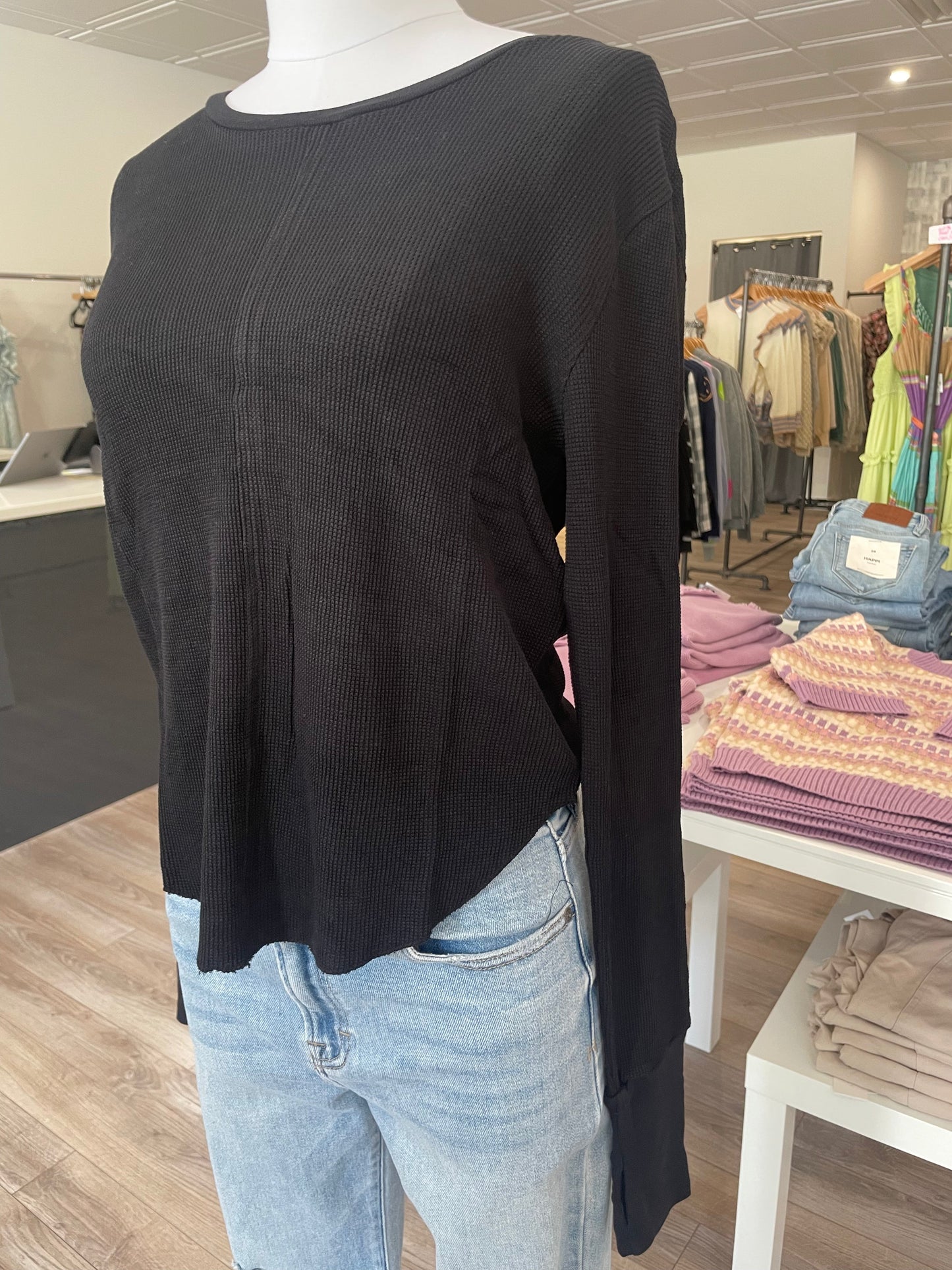 BOBI LONG SLEEVE WAFFLE WITH THUMBHOLES BLACK