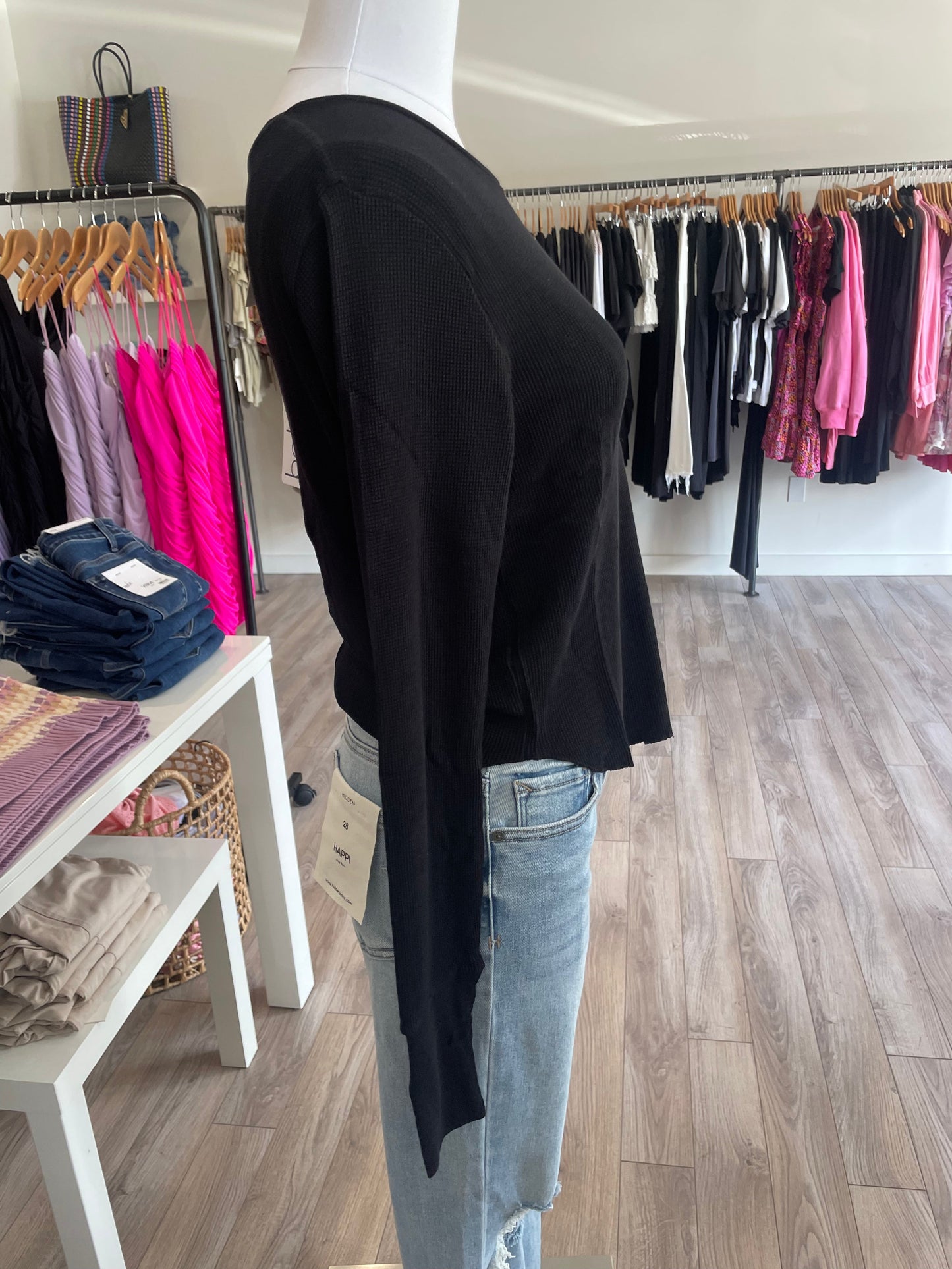 BOBI LONG SLEEVE WAFFLE WITH THUMBHOLES BLACK